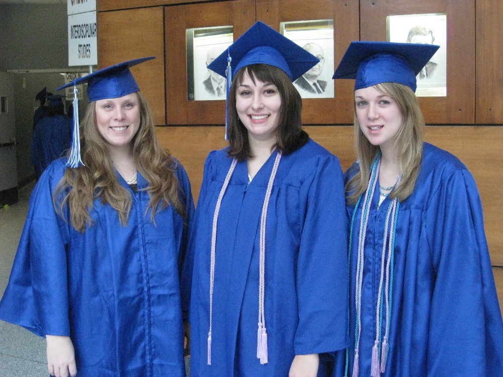 2010 graduates pictured